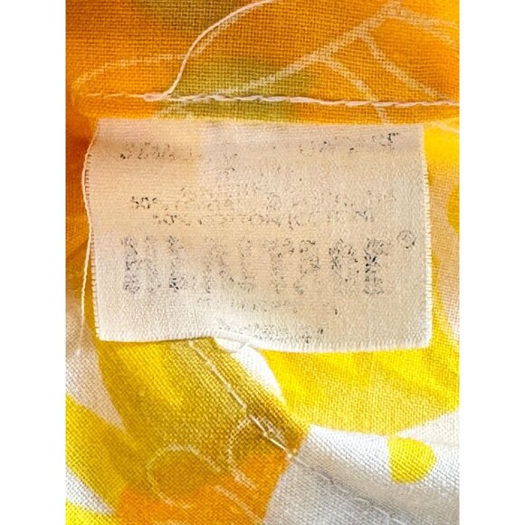 Vintage 1970s pillowcase, oversized yellow and orange flowers, groovy, single - Picture 3 of 9